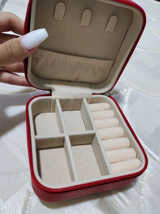 Шкатулка для украшений