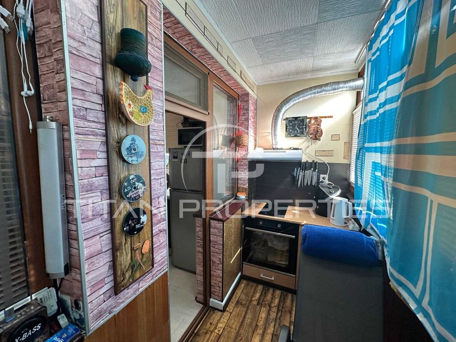 Продава се Тристаен апартамент в Бургас, Възраждане - 94 кв.м за 1437 €/кв.м - Снимка #9