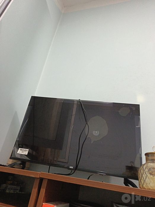 Artel smart 32 talik pashti yangi ekrani sinib qolgan