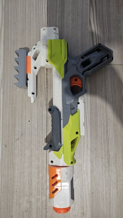 Blaster Nerf Modulus IonFire – Cu accesorii incluse, stare foarte bună