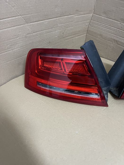 Stop tripla stanga spate Audi A8 4H D4 LED 4H0945095 / 4H0945096