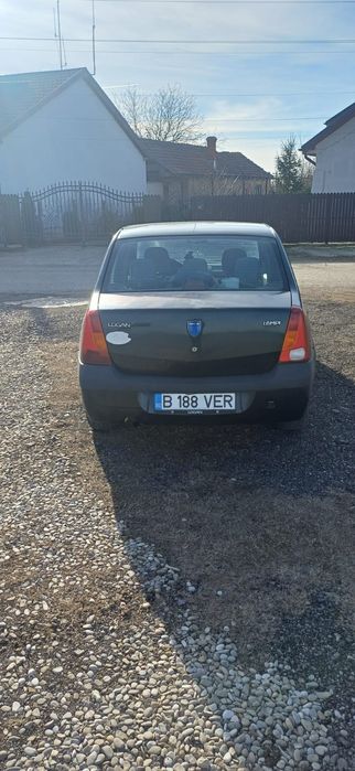 Vând Dacia Logan 2005