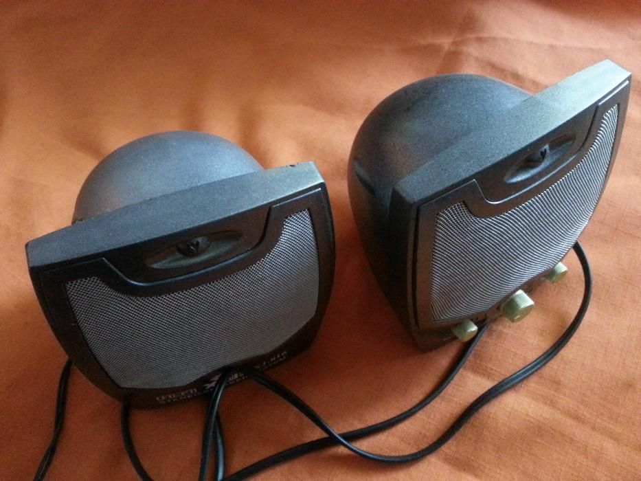 тонколони за лаптоп, телефон и слушалки заедно