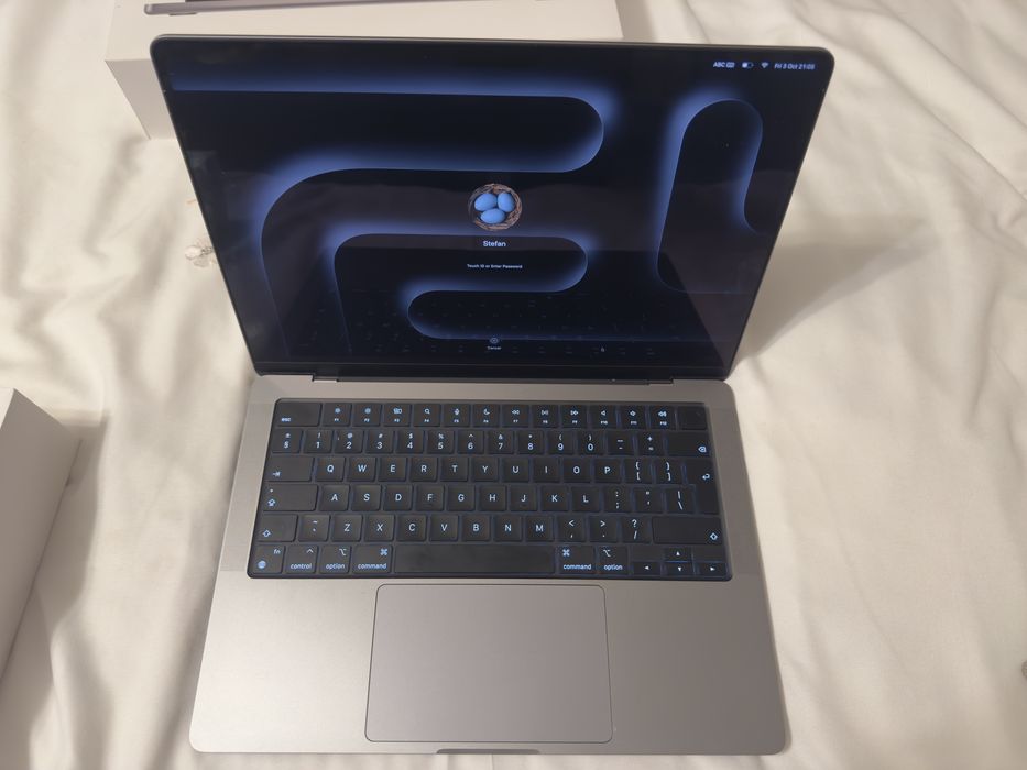Laptop Apple MacBook Pro 14" 27 Cicluri