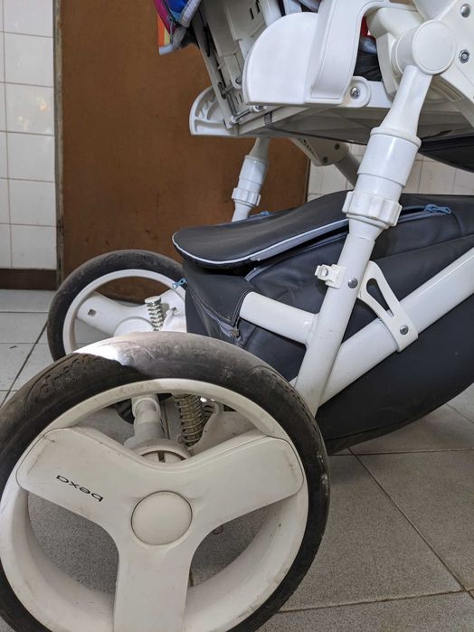 Продавам бебешка количка