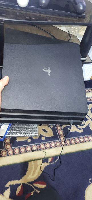 Playstation 4 sotiladi 300$