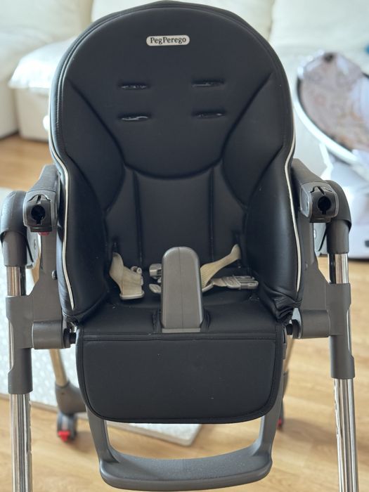 Scaun de masa Peg Pergo Prima Pappa Follow mepe roti pentru copii