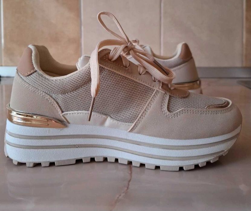 Sneakers, mărimea 38
