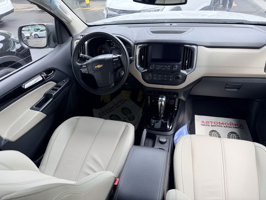 Мошина сотилади холати яхши