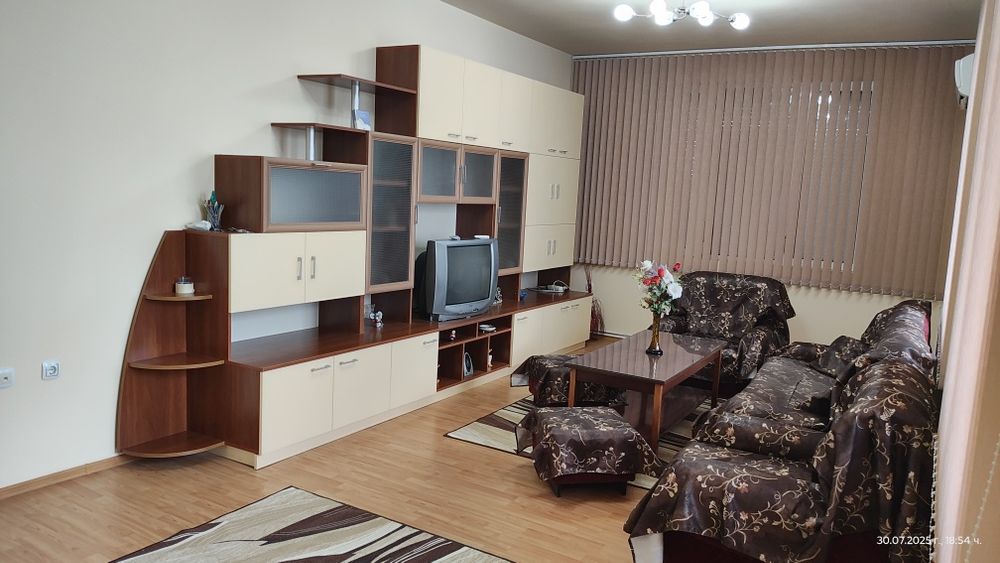 Дава се под наем Тристаен апартамент в Пловдив, Западен - 120 кв.м за 484.5 € - Снимка #1