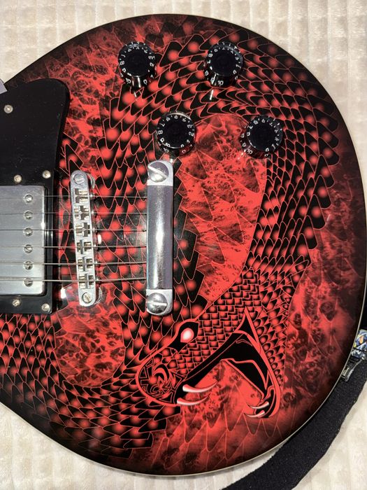 Електрическа китара Jackville Les Paul Style – Custom Snake Design + колан и калъф