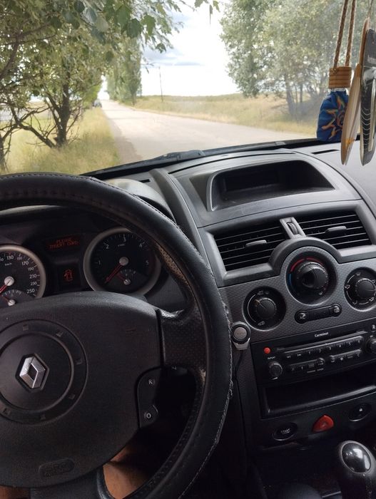 Dezmembrez Renault Megane 2