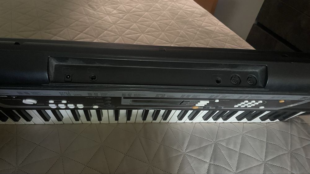 Синтезатор / клавир Yamaha YPT 210