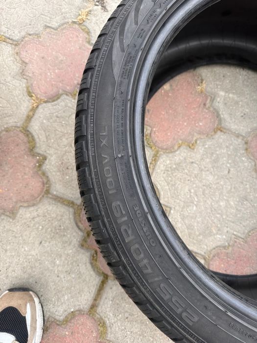 Anvelope 255/40/19 Nokian noi