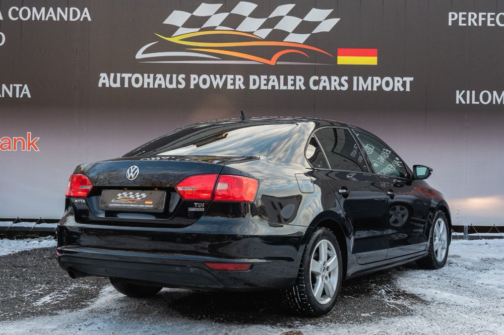 VW Jetta -2012-automat- navigatie-scaune incalzite-jante aliaj-senzori