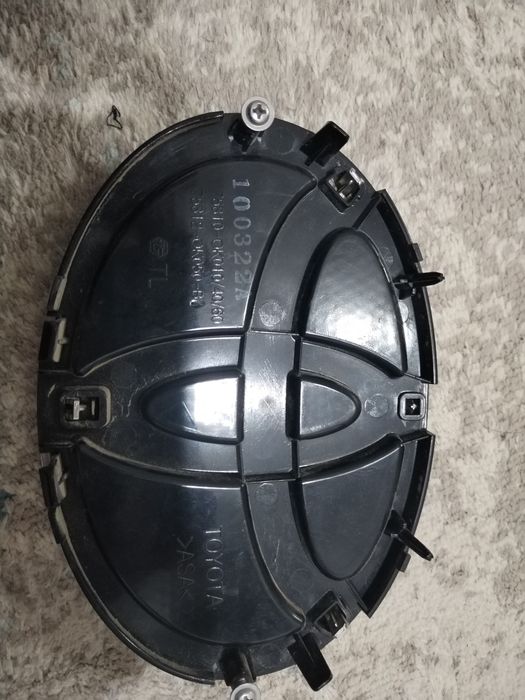 Тоуоta Hilux эмблема