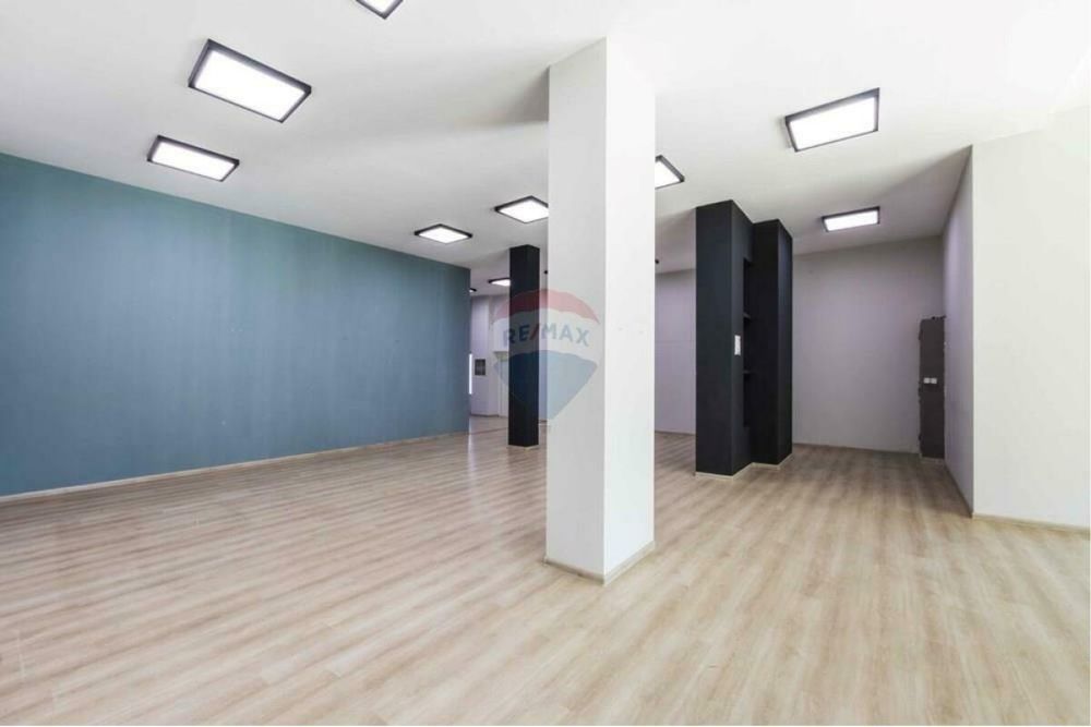 Търговски обект в гр.Петрич