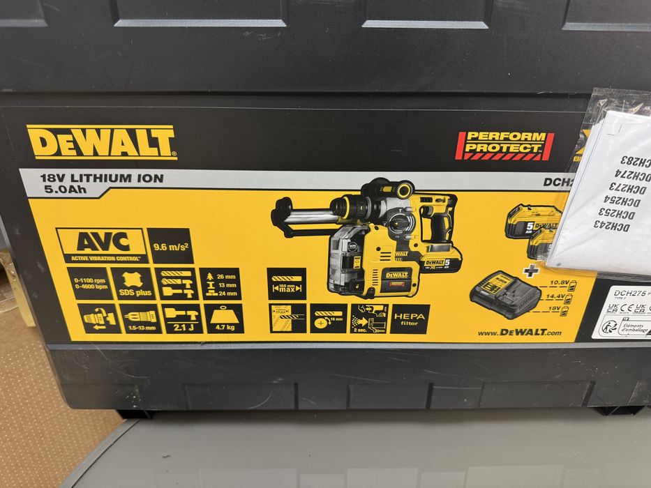 Ciocan rotopercutor cu aspirator Dewalt DCH275