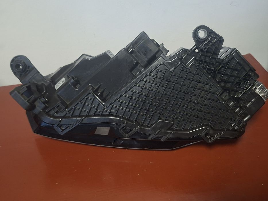 Far dreapta halogen / led skoda skala