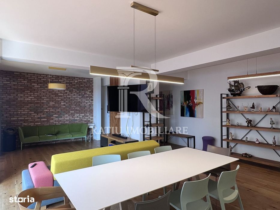 Penthouse cu Design Eclectic | Central | Panoramă Unică | Oradea