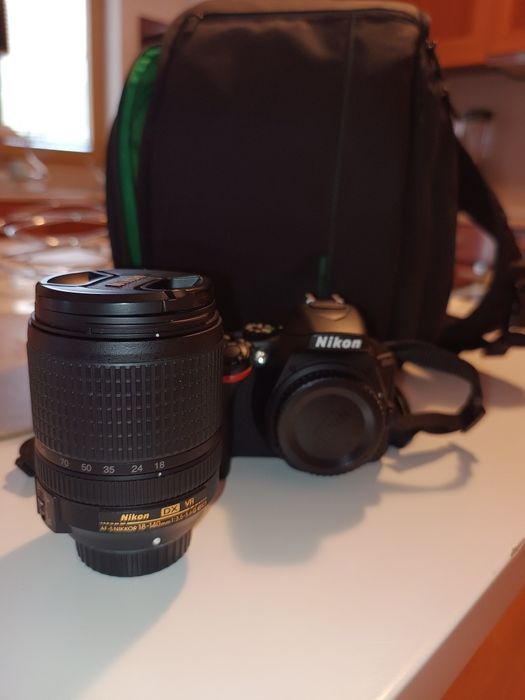 Фотоапарат Nikon D5600 + Nikkor 18-140