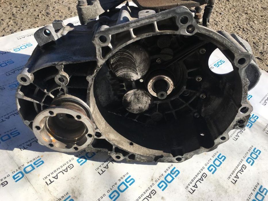 Cutie Viteze 6 Trepte Manuala Skoda Superb 2 2.0TDI 2008 - 2016 COD : KNS Proba Pe Masina