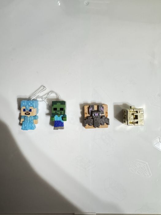 Продаются игрушки Minecraft Kinder Joy по хорошей цене