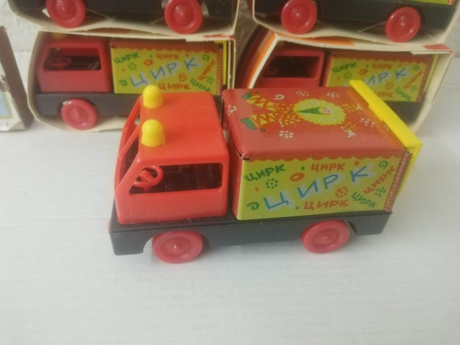 Машинки, новые СССР.
