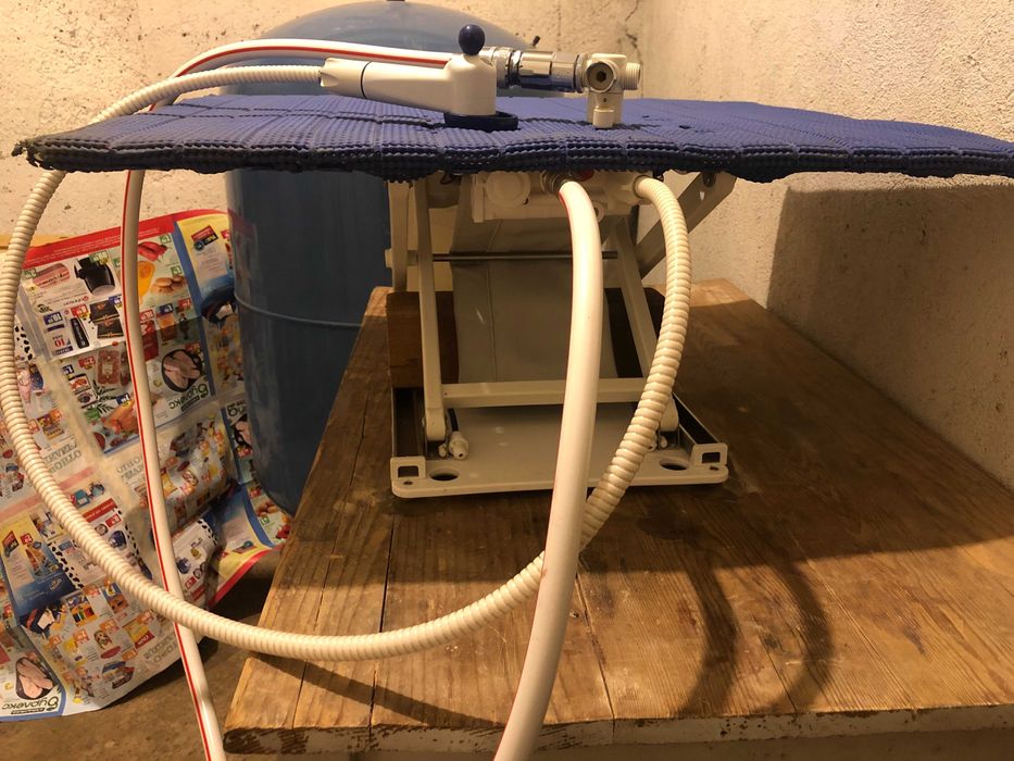 Хидравличен стол за къпане във вана на трудноподвижни хора - Германия.