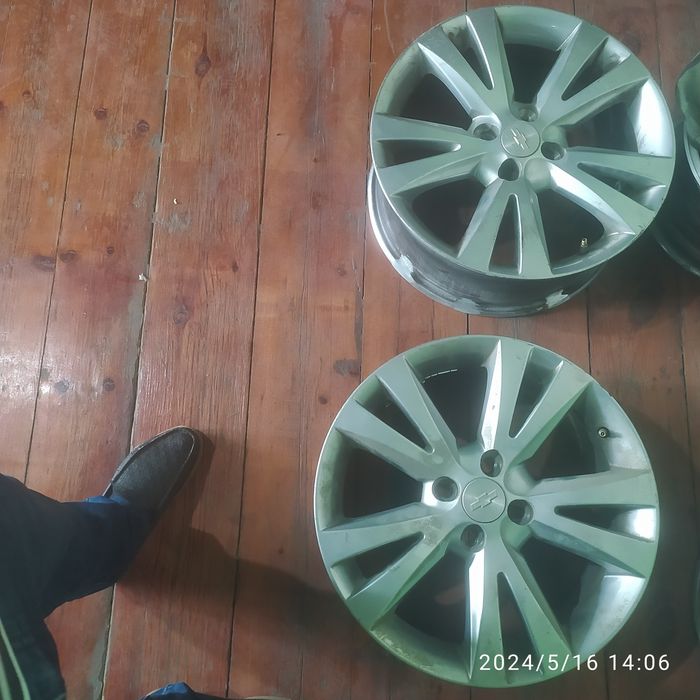 Продам диски каптос 17