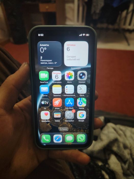 Продам айфон 11 про