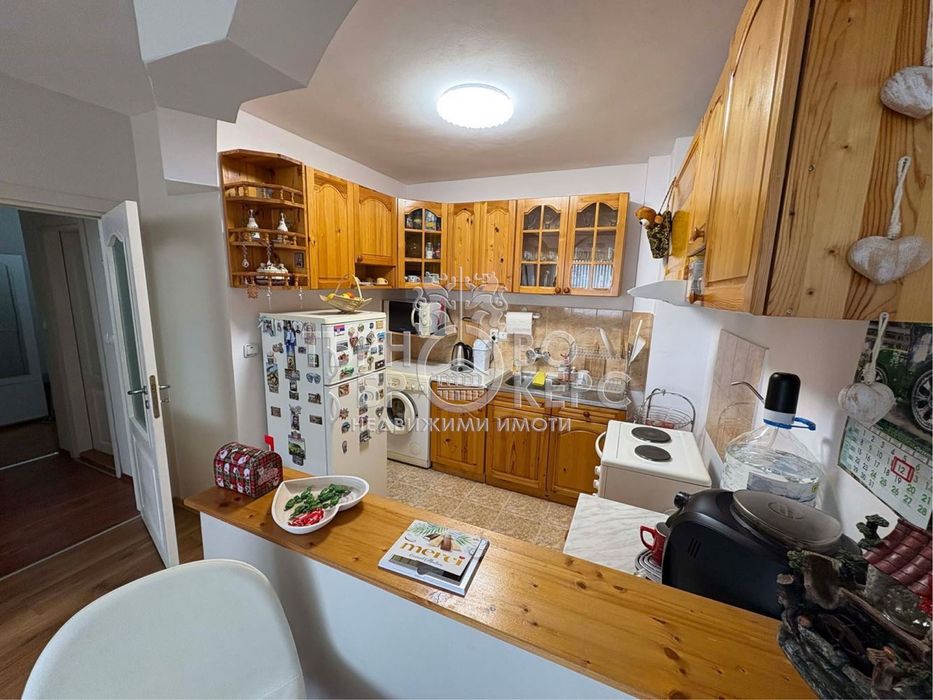 Дава се под наем Двустаен апартамент в Велико Търново, Колю Фичето - 68 кв.м за 298.86 € - Снимка #3