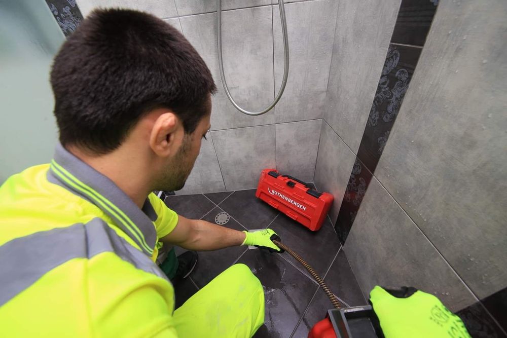 Отпушване на канали и Източване септични ями Велико Търново и региона!