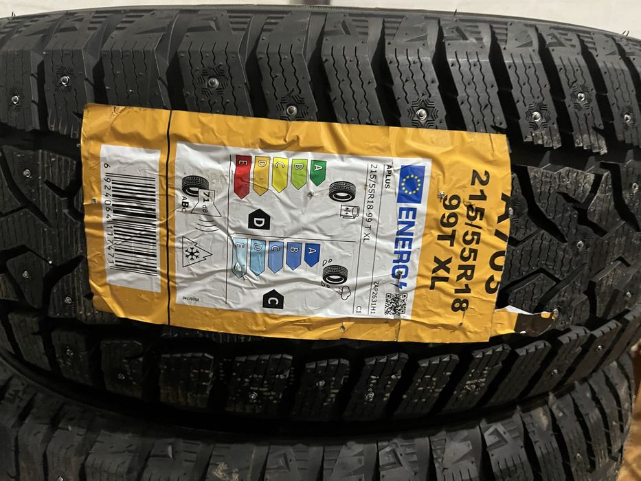 Продам резину APLUS A703 новый