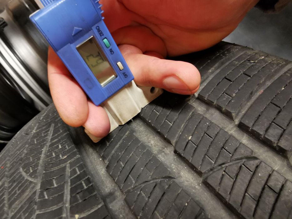 275 35 19 2бр pirelli