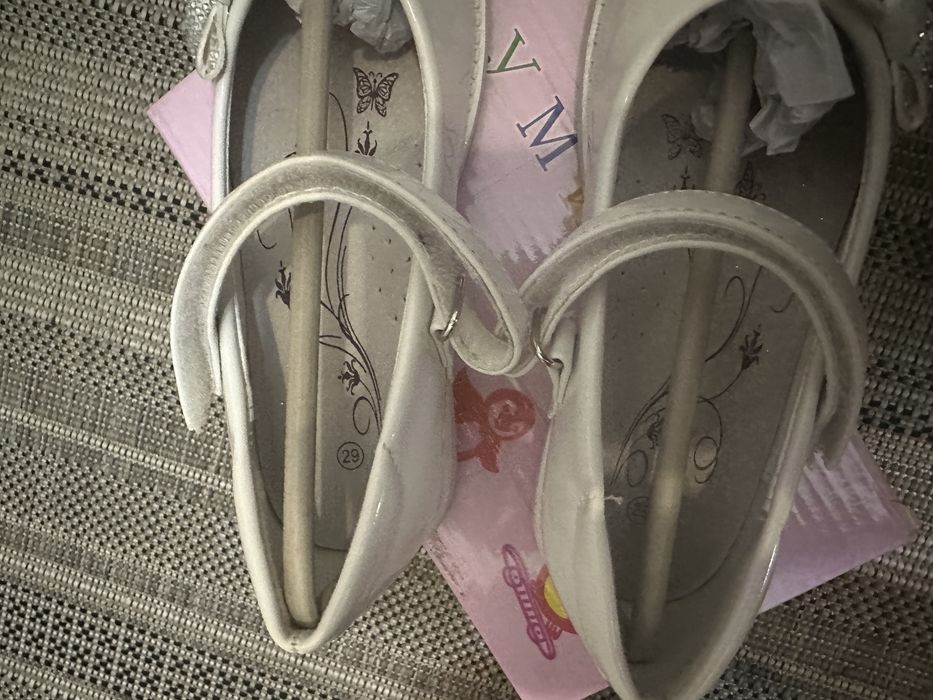 Туфли белые девочке