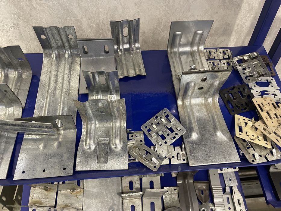 ЕнАрзон Фасад учун профиль, кронштейн ва кляммер оцинковкадан Венфасад