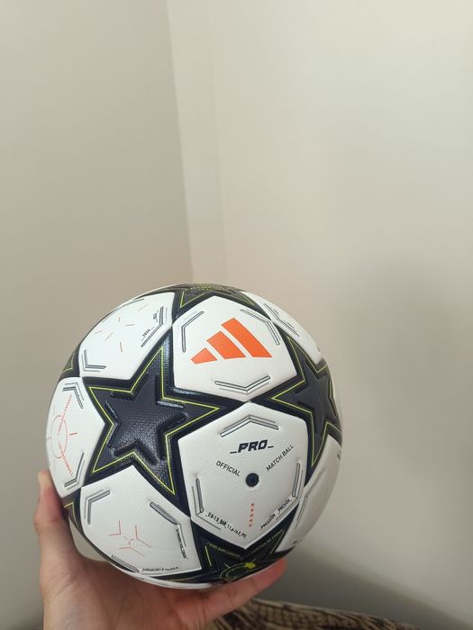 Футболна топка Адидас шампионска лига официална Adidas champions