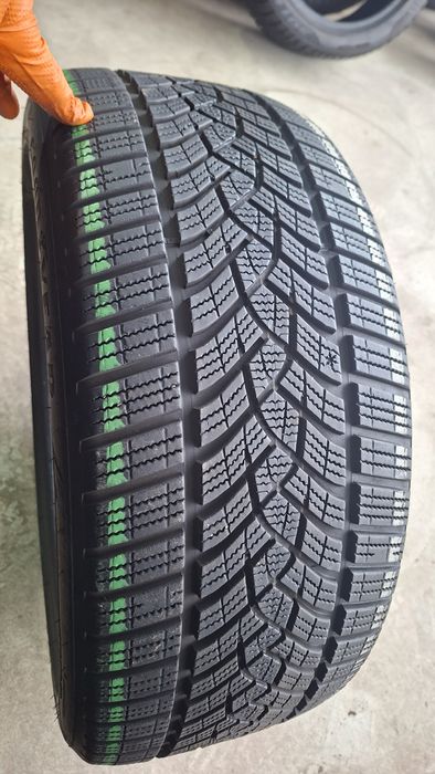 1buc 245 40 R19 Good Year iarna M+S cauciucuri anvelope ms 19