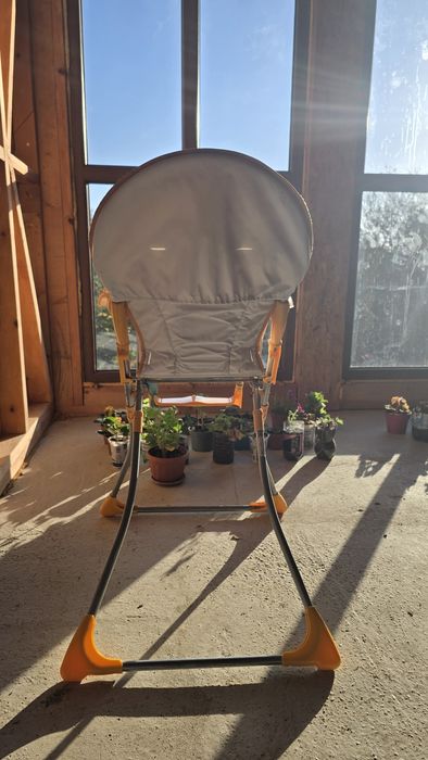 Бебешки стол за хранене