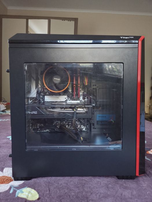 Pc gaming folosit rx5700, 16gb ram, ryzen 5 2600x, 512gb ssd