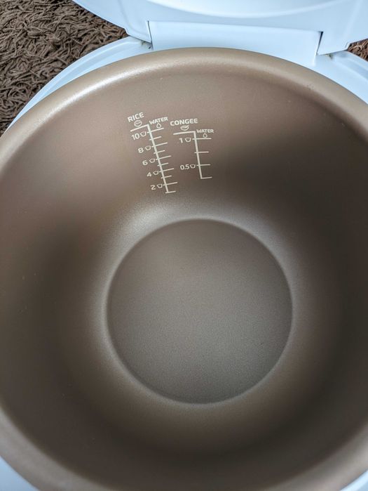 Мултикукър Philips HD 3037