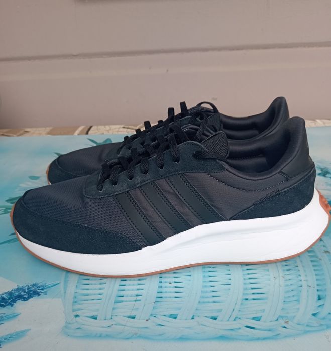 Vand pantofi sport Adidas