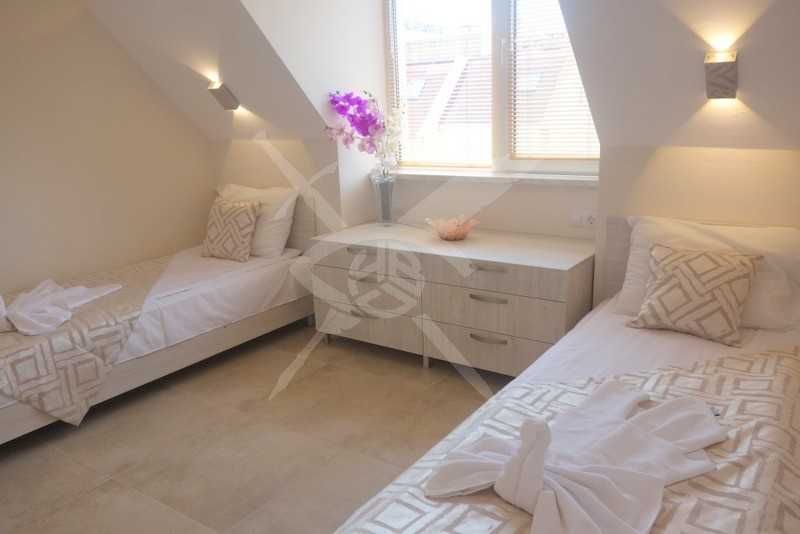 Продава се Тристаен апартамент в к.к. Слънчев бряг - 81 кв.м за 1359 €/кв.м - Снимка #4