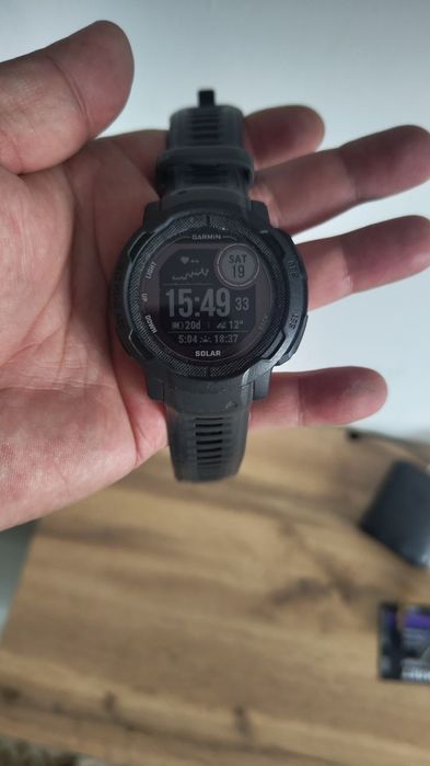 Продаю Garmin Instinct 2 Solar