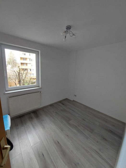 Particular Inchiriez apartament 4 camere, bulevardul Mihail KOGALNICEANU zona AFI CENTRUL CIVIC