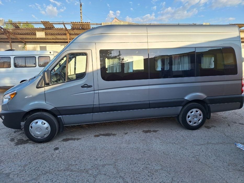 Microavtobus JAC Sunray
