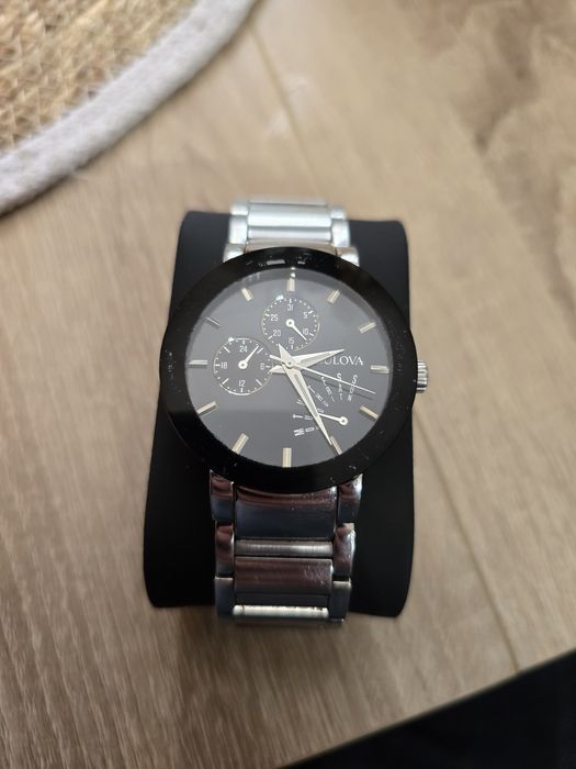Bulova stare foarte buna