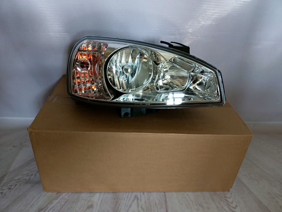 Фара Калина 1,новая.