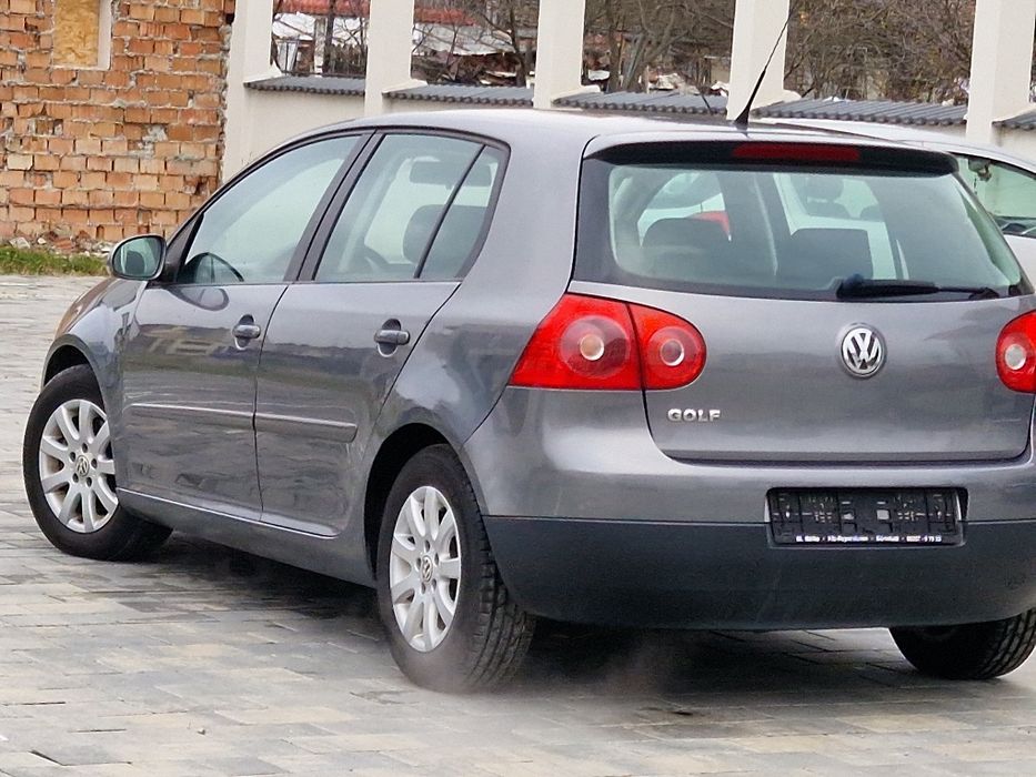 Vand Golf 5 2l  an 2008 acte de Germania